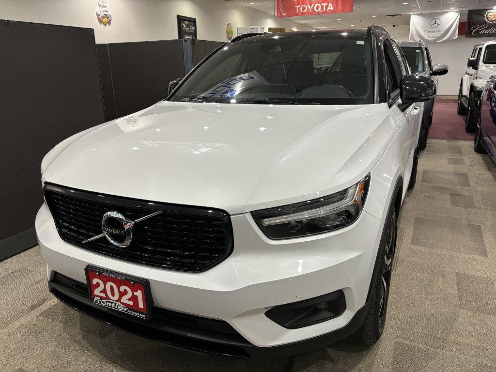 Volvo-XC40-T5R-Design-AWD-2016-1720641180.jpg